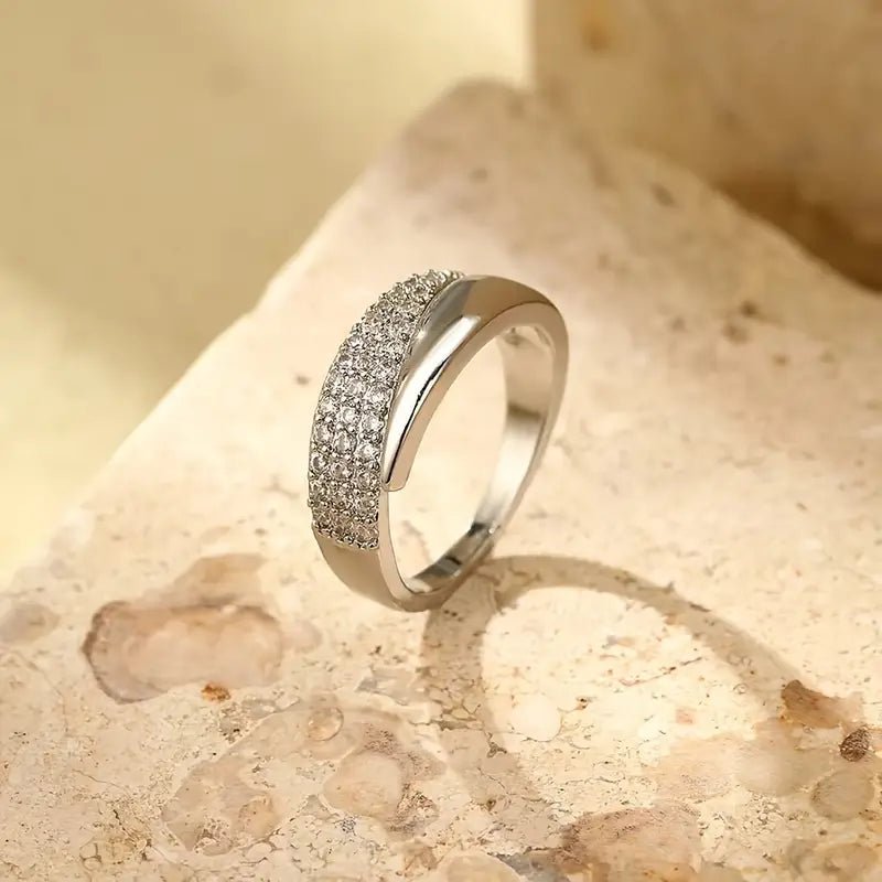 Elegant Adjustable Sparkle Ring - Nara's Shop