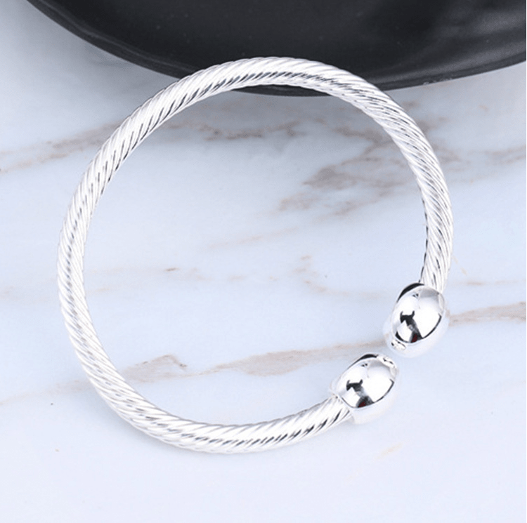 Magnetic Health Bracelet with Red Copper Design - Nara's Shop